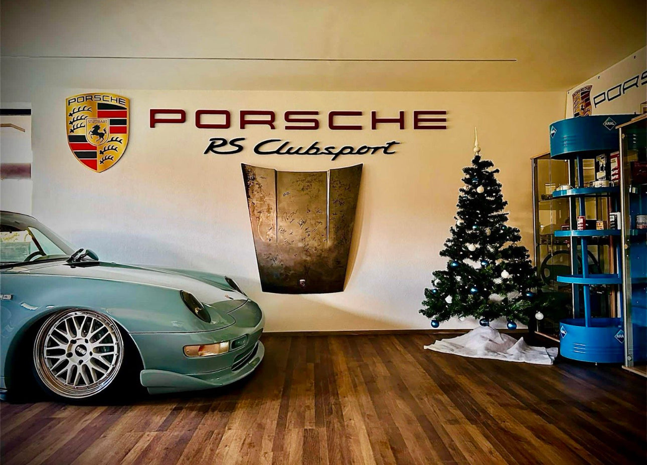 Porsche Crest + Letter Combi Wall Sign