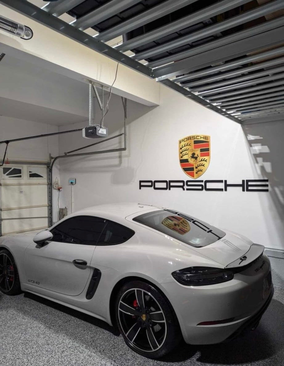 Porsche-Sign